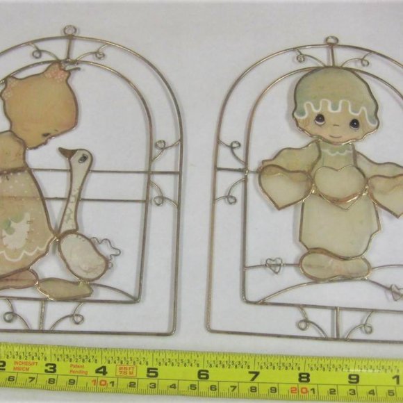 Precious Moments SUNCATCHER Opalescent Girl w/ GOOSE & Boy w/ HEARTS Butcher - Picture 1 of 1